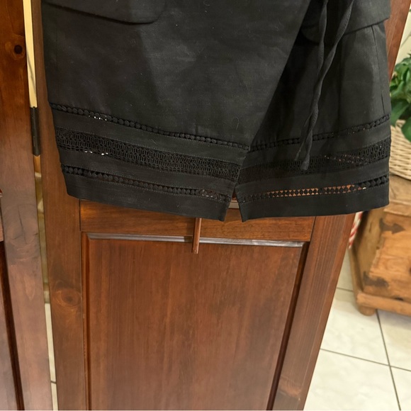 White House Black Market Black Textured Vest - Picture 3 of 7